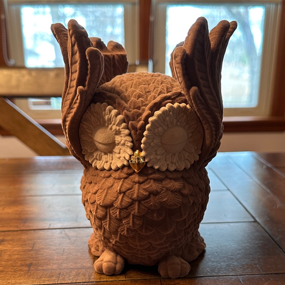 Bath & Body Works Brown Owl Candle Holder with Cream Eyes and Gold Beak